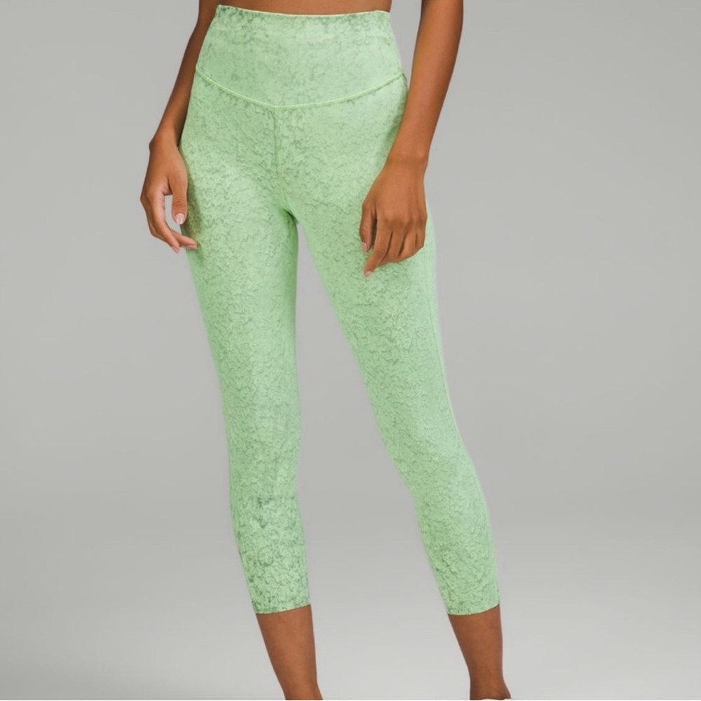 LULULEMON Base Pace High-Rise Tight 25” Wash NWT